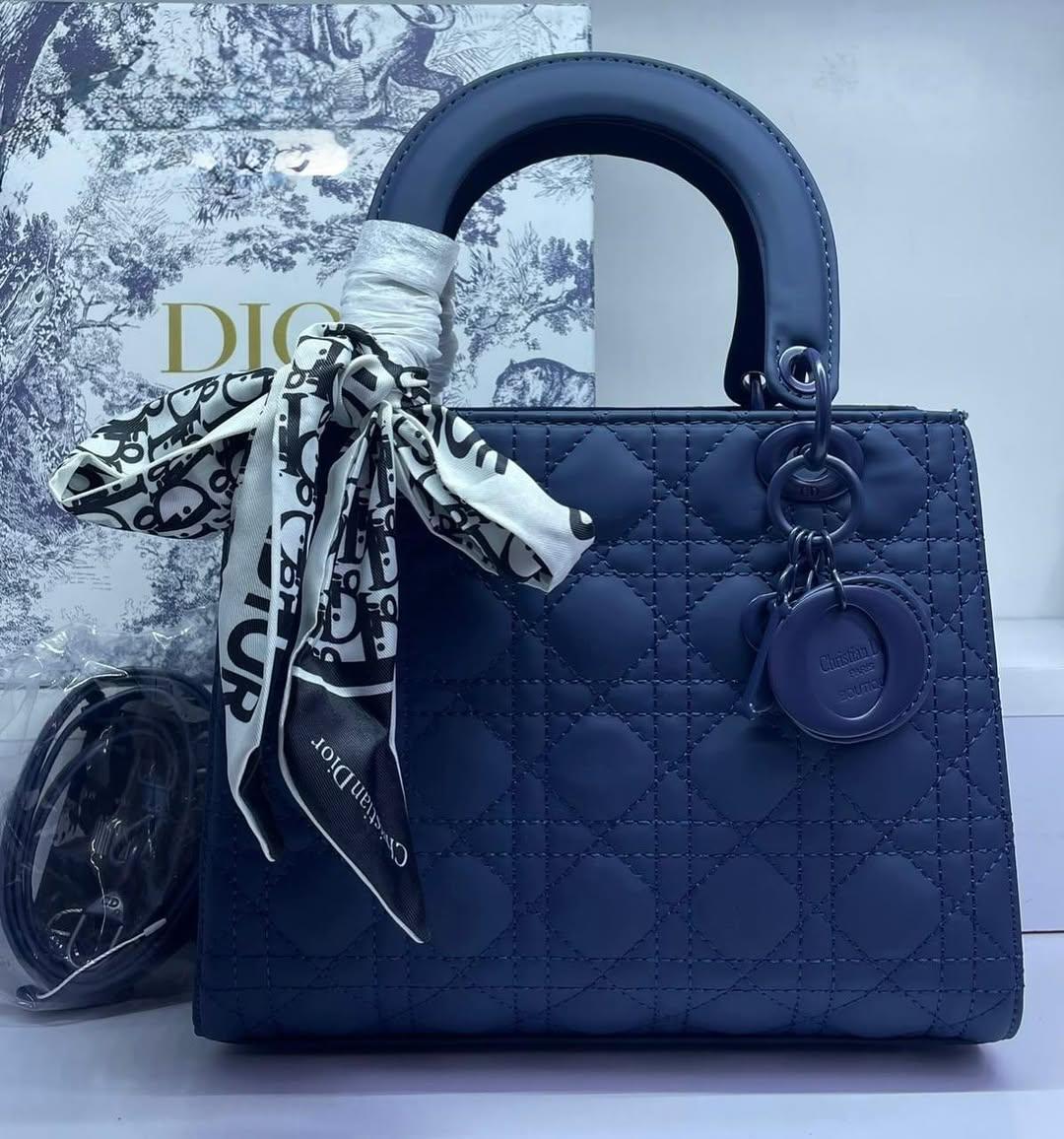 Dior Hand Bag BT Blue 25 cm حقيبة هاند باج ديور ازرق