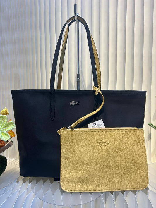 LACOSTE Anna Reversible Tote With Pouch BLue Beige 46 cm حقيبة لاكوست آنا القابلة للعكس مع حقيبة صغيرة قابلة للفصل أزرق بيج