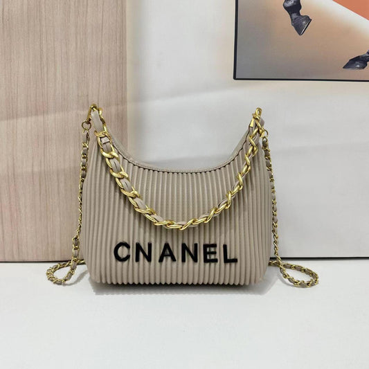 Chanel Hand Bag Beige 27 cm حقيبة شانيل هاند باج بيج