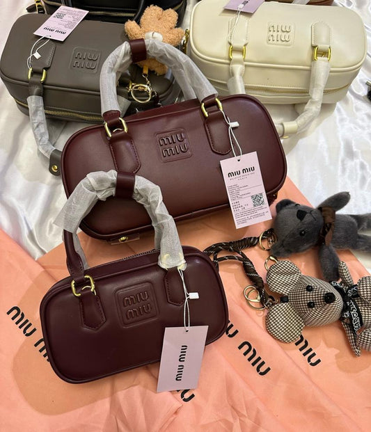 Miu Miu Arcadie leather hand bag Coffee 22 cm ميو ميو حقيبة جلد اركايدي بني قهوه