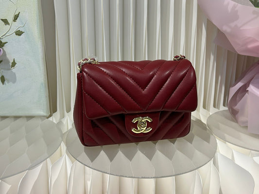 Chanel Hand Bag Mini Square Classic Maroon 19.5cm حقيبة هاند باج ميني سكوير كلاسيك كستنائي