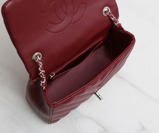 Chanel Hand Bag Mini Square Classic Maroon 19.5cm حقيبة هاند باج ميني سكوير كلاسيك كستنائي