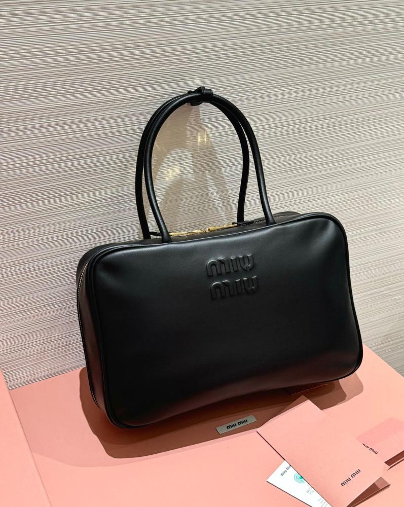 Miu Miu Beau Black ميو ميو باو اسود