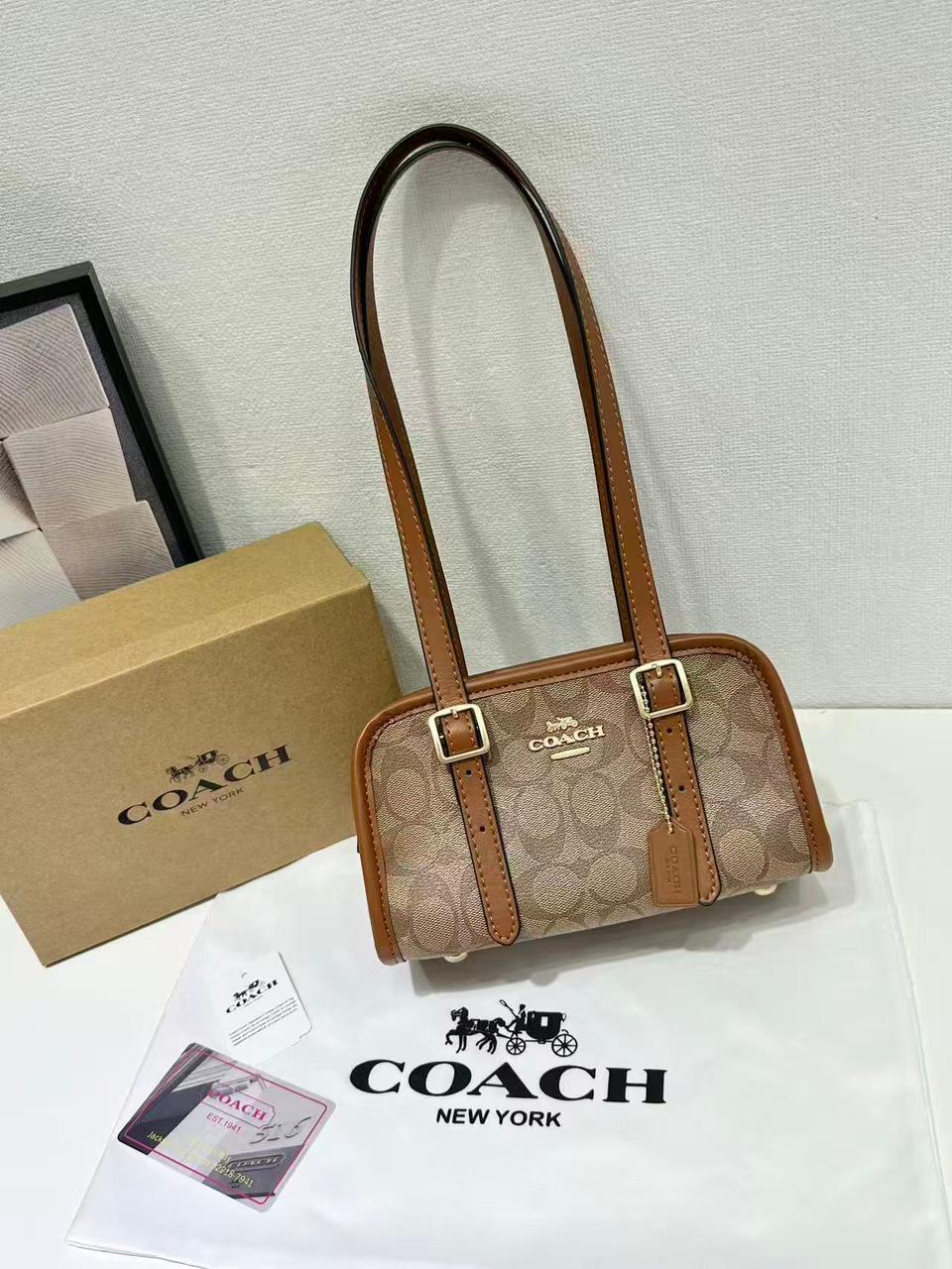 Coach Shoulder Bag in beige and 37/gold Signature Canvas 20 cm